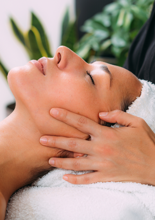 7 Benefits of a Facial Massage