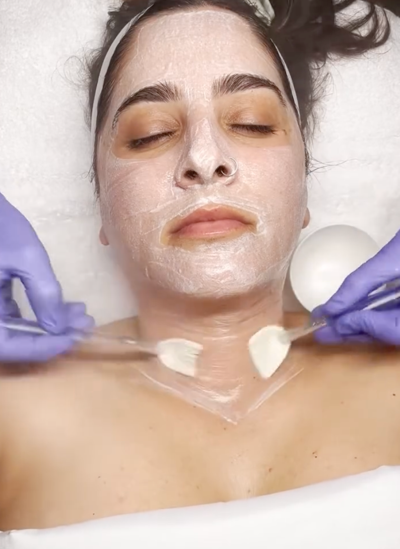 Vie De Mer Luxe Lift Facial